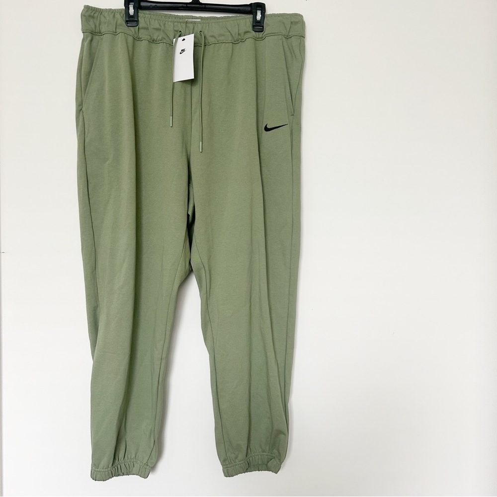 Nike Loose Fit Mid Rise Green Jogger Sweatpants Size 1X NEW